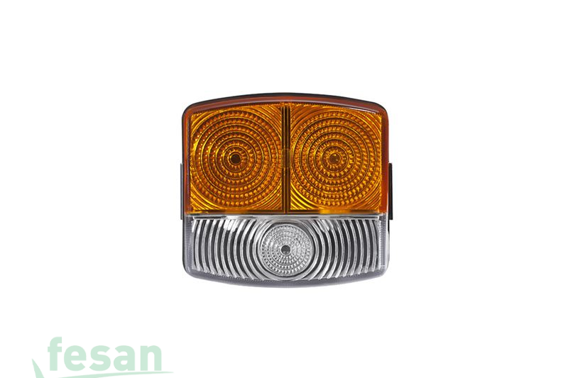 832124C PARK SİNYAL CAMI JOHNDEERE DEUTZ R-L KÜÇÜK KARE YANDAN TIRNAKLI CAM